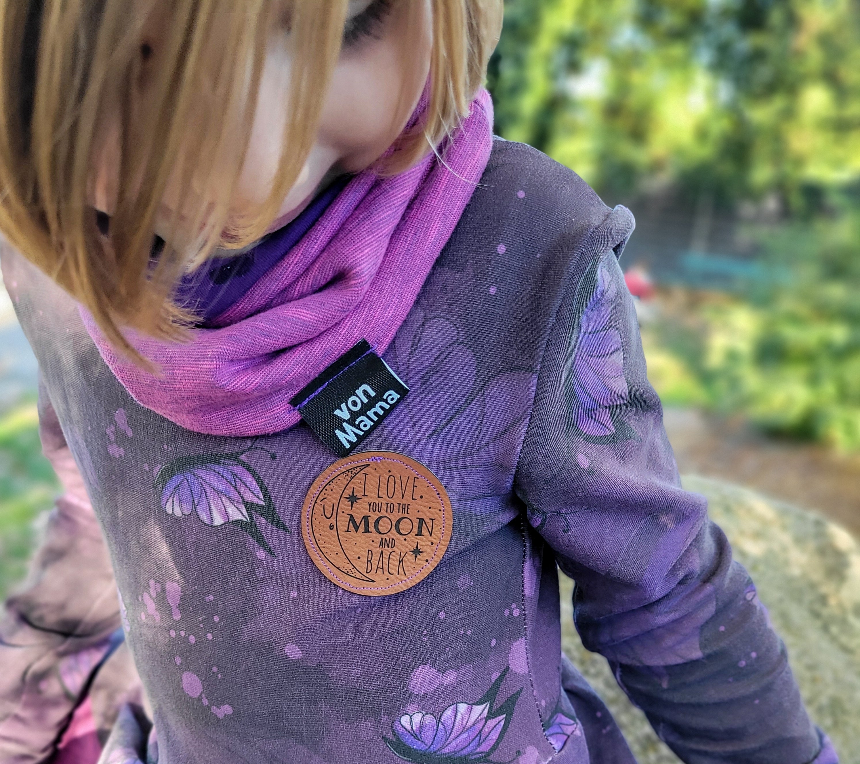 Lila Schmetterling Stoff Eigenproduktion
Dauervorbestellung